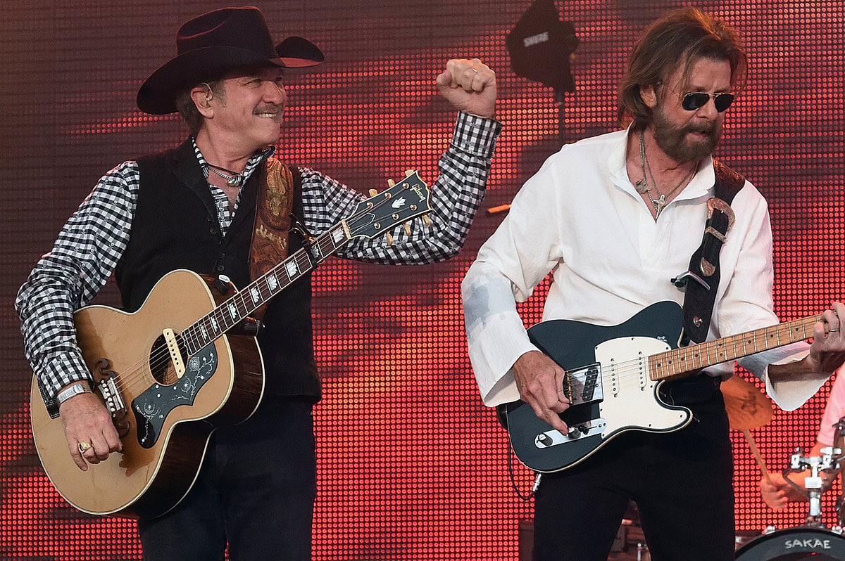 Brooks & Dunn – Boot Scootin’ Boogie (1991)